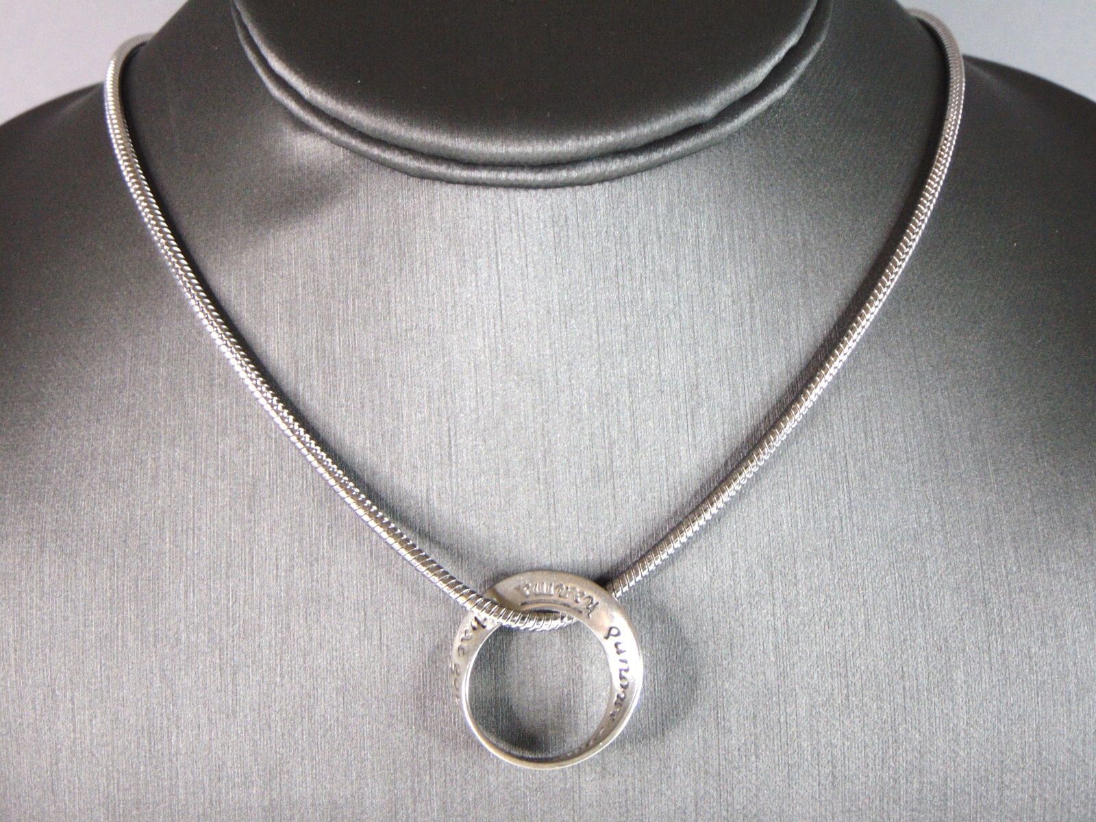 Womens Vintage Estate Sterling Silver Pendant & Necklace (1 of 6)
