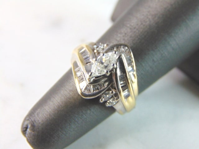 Womens Vintage Estate 14k White Gold Marquise Diamond Ring (1 of 5)