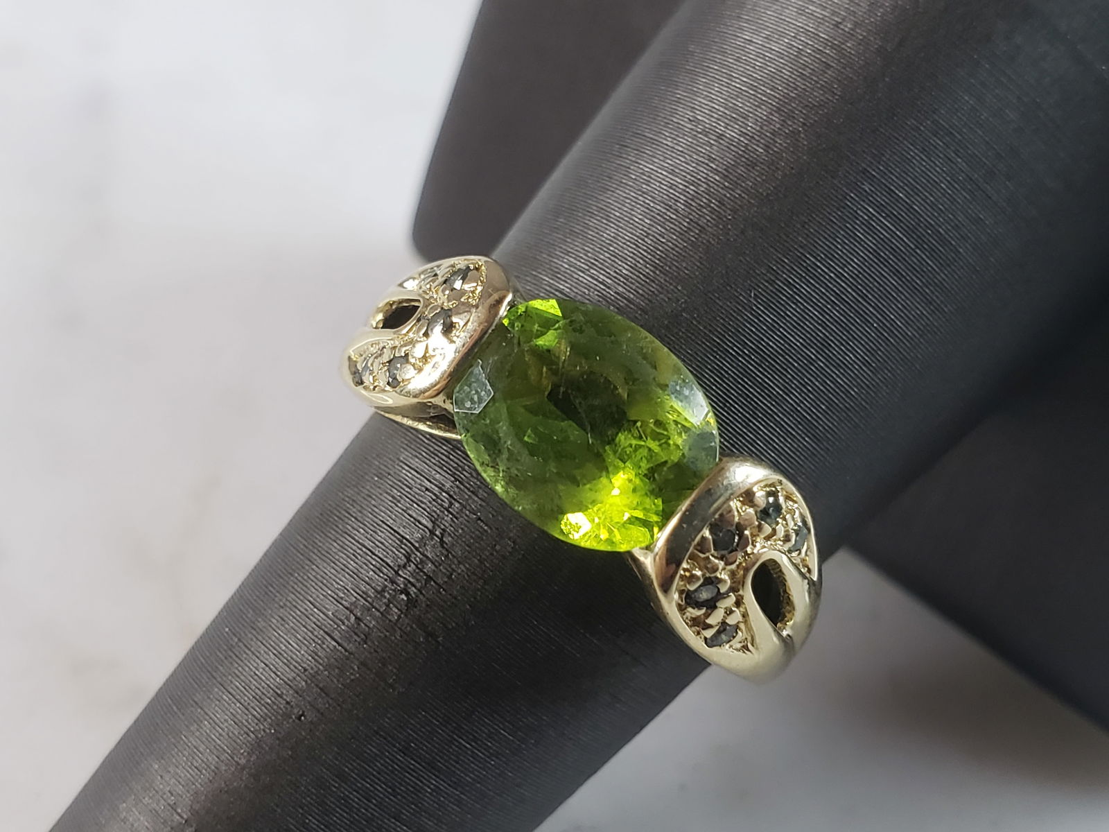 Womens Vintage Estate 14K Gold Peridot Sapphire Ring (1 of 5)
