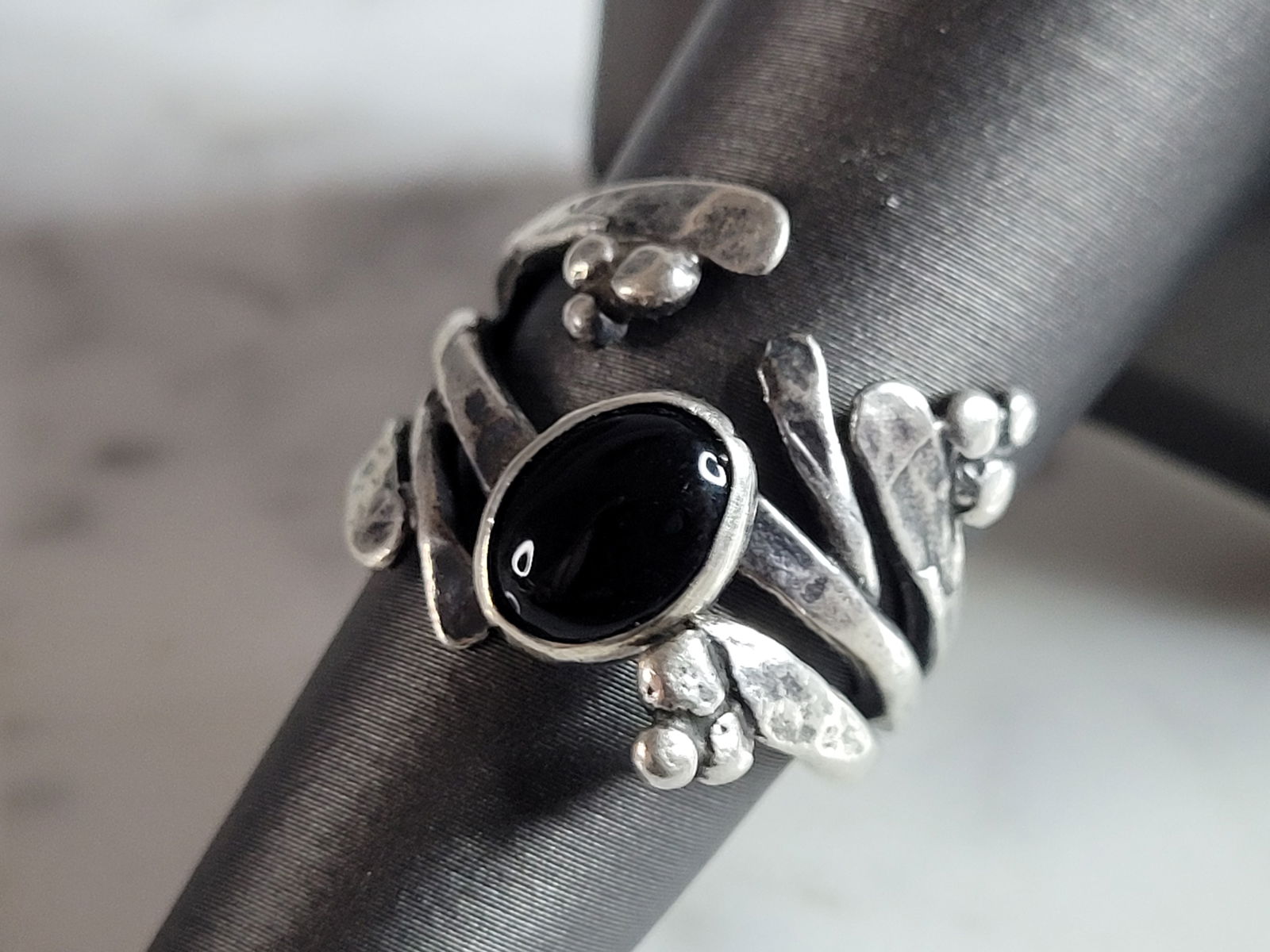 Womens Vintage Estate Sterling Silver Modernist Onyx Ring (1 of 5)