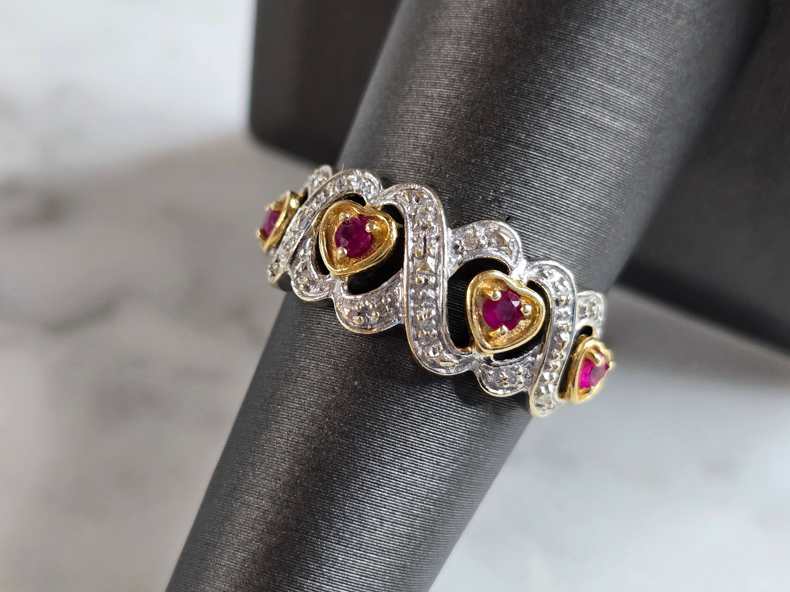Womens Vintage Estate 14k Gold Ruby Diamond Heart Ring (1 of 7)