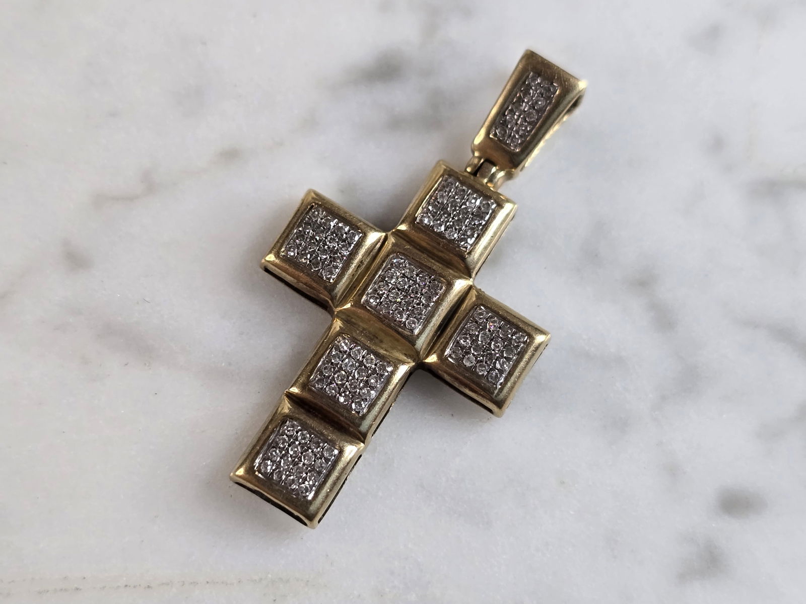 Vintage Estate 10k Yellow Gold & Diamonds Religious Crucifix Cross Pendant (1 of 3)