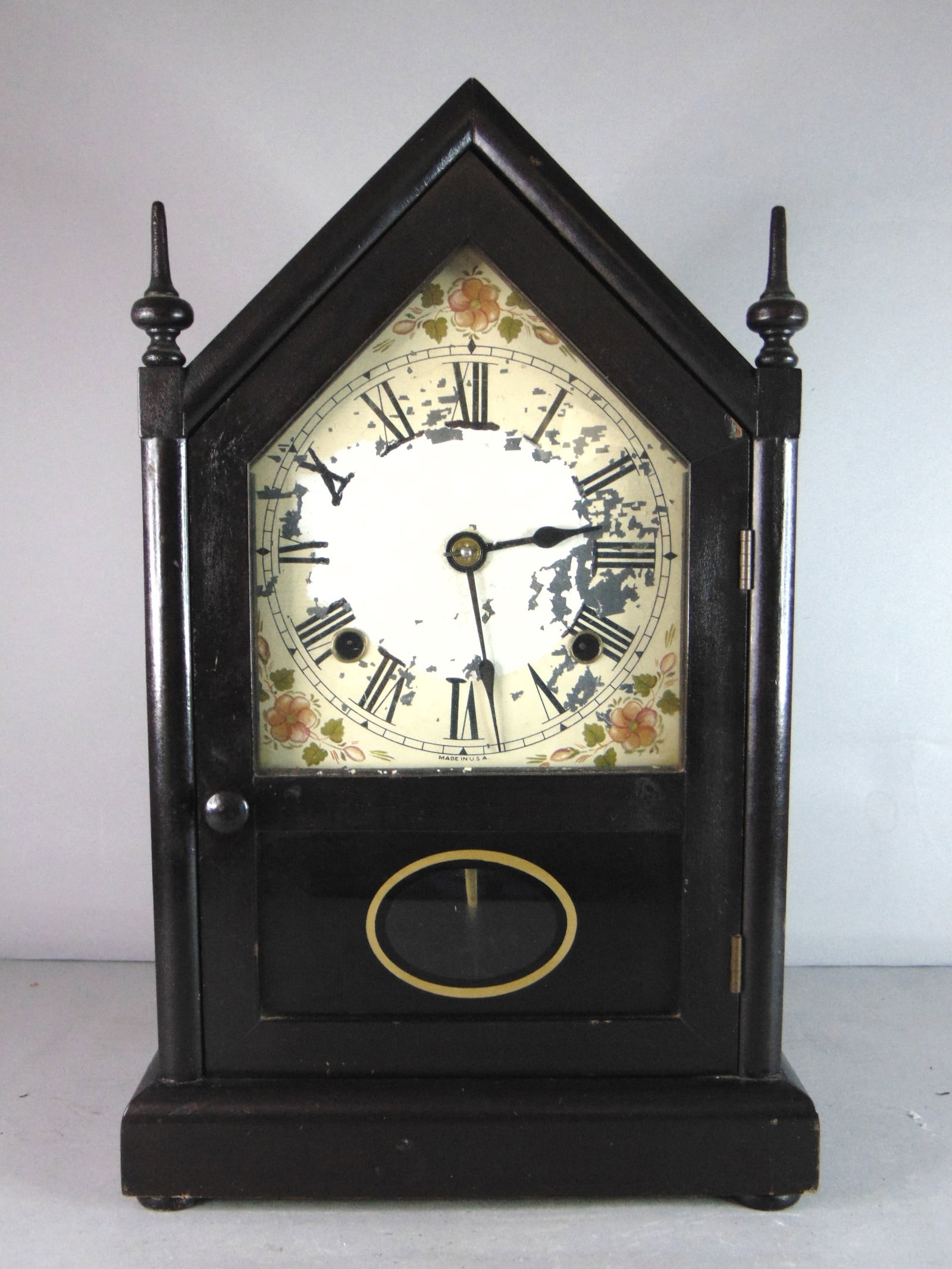 Vintage Antique Decorative Wooden Cathedral Mantel Clock (1 of 7)