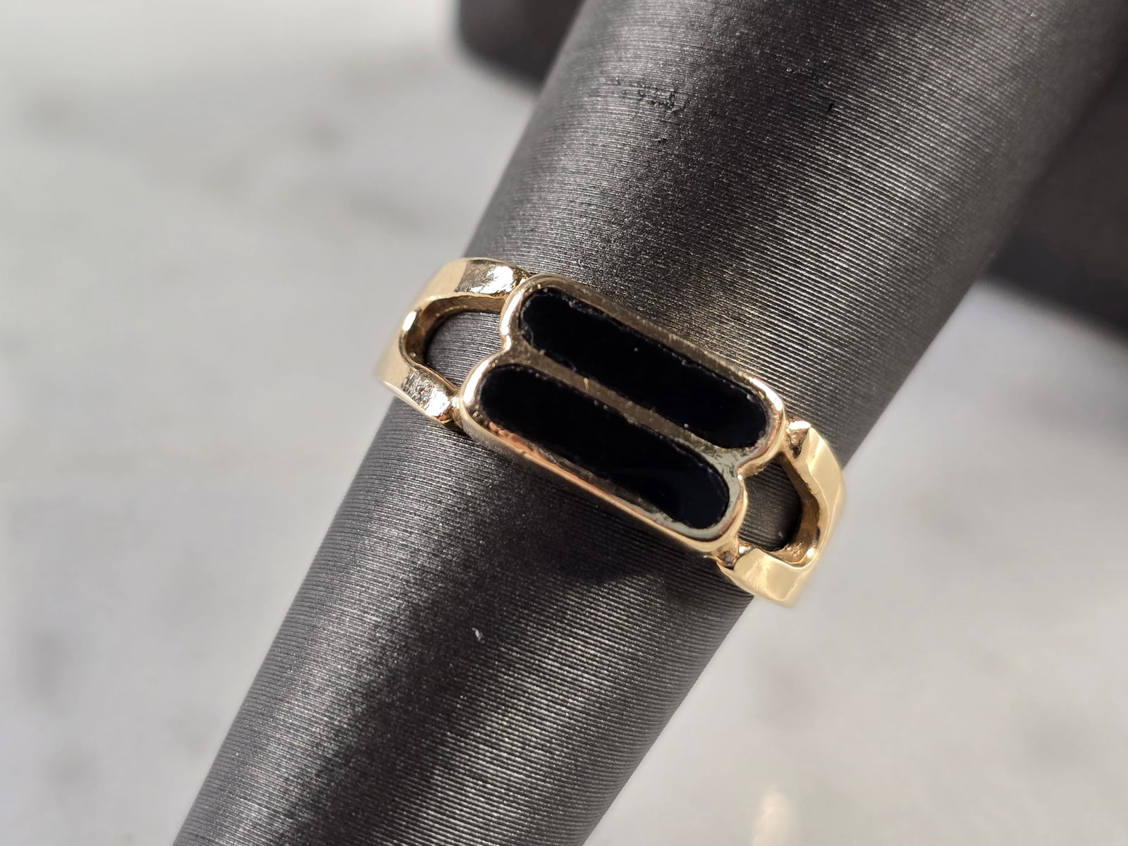 Womens Vintage Estate 14K Yellow Gold Onyx Ring (1 of 6)