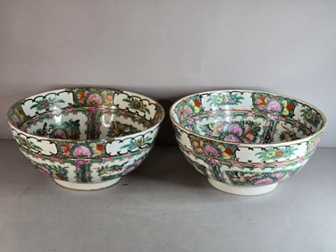 2 VINTAGE ANTIQUE CHINESE HAND PAINTED PORCELAIN BOWLS
