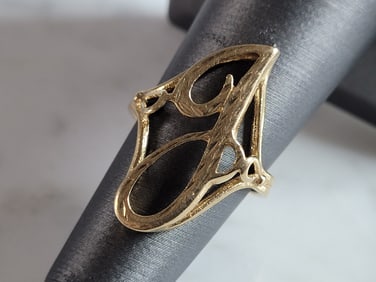 Womens Vintage Estate 14K Gold Modernist Letter "J" Ring
