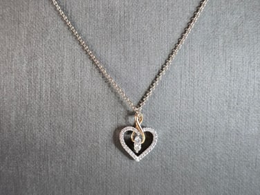 Womens Vintage 14K Gold Necklace w/ Diamond Heart Ever Us Pendant