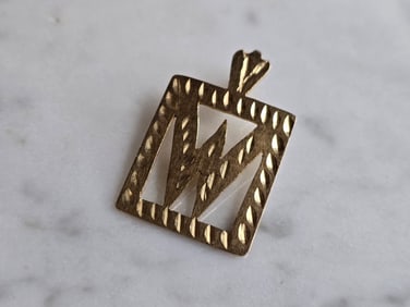Womens Vintage Estate 14k Yellow Gold " W " Pendant