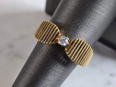 Womens Vintage Estate 18K Yellow Gold Diamond Ring