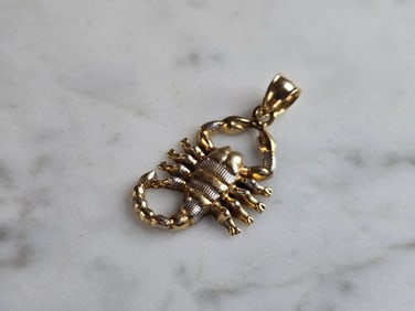 Vintage Estate 14k Gold Scorpion Scorpio Zodiac Pendant