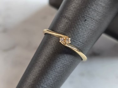 Womens Vintage Estate 10K Yellow Gold Diamond Ring