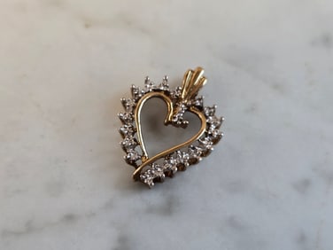 Womens Vintage Estate 10K Gold Diamond Heart Pendant