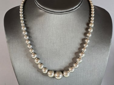 Womens Vintage Estate Sterling Silver Graduated Beaded Necklace