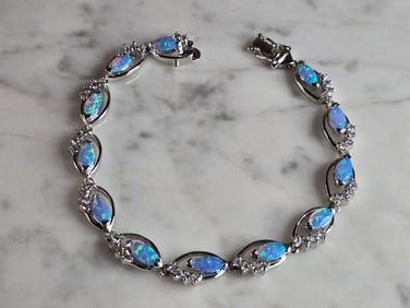Womens Vintage Estate Sterling Silver Opal Link Bracelet