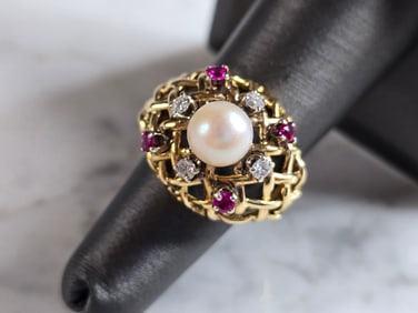 Womens Vintage Estate 14K Gold Pearl Rubies Diamonds Ring