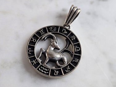 Womens Estate Sterling Silver Zodiac Capricorn Pendant