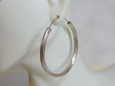 Pr Womens Vintage Estate Sterling Silver Hoop Earrings