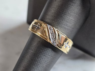 Mens Vintage Estate 10K Yellow Gold Religious Diamond Cross Ring