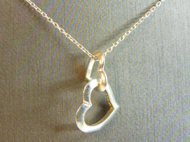 Womens Sterling Silver Hearts Pendant & Necklace (1 of 2)