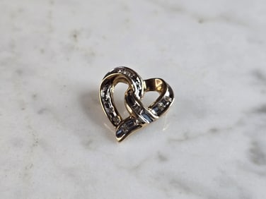 Womens Vintage Estate 10K Yellow Gold Heart Diamond Pendant
