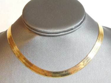 Lovely Vintage 14K Yellow Gold Herringbone Necklace