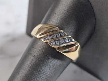 Mens Vintage Estate 10K Yellow Gold Diamond Ring
