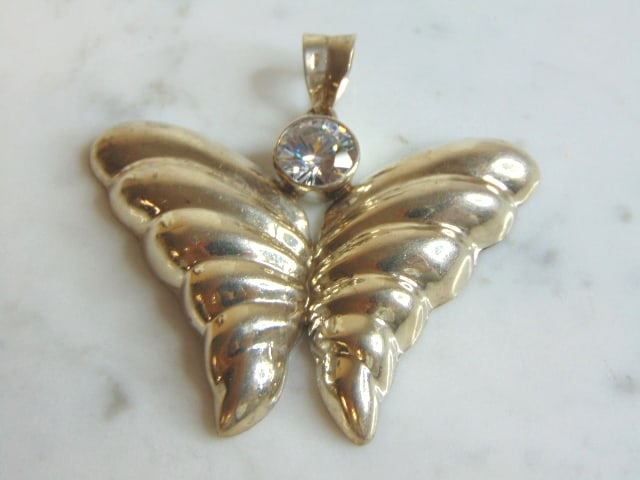 Womens Vintage Sterling Silver Butterfly CZ Pendant (1 of 2)
