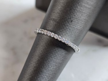 Womens Vintage Estate 14K White Gold Diamond Ring