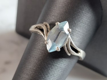 Womens Vintage Estate Sterling Silver Topaz Colored Ring