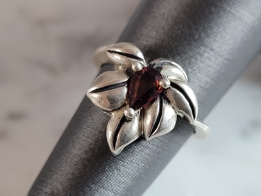 Womens Vintage Estate Sterling Silver Garnet Colored Diamonique Ring
