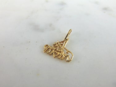 Vintage Estate 14K Gold "#1 MOM" Charm Pendant