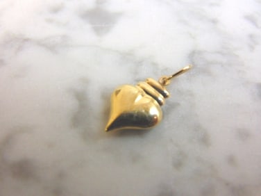 Womens 10K Gold Heart Charm Pendant