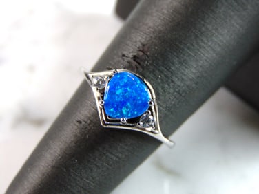 Womens Estate Sterling Silver Modernist Blue Opal Ring
