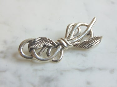 Womens Vintage Estate Sterling Silver Leaf Brooch