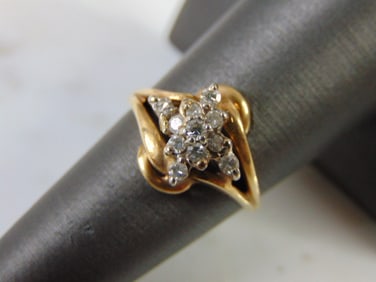 Womens Vintage Estate 14K Yellow Gold Diamond Cluster Ring