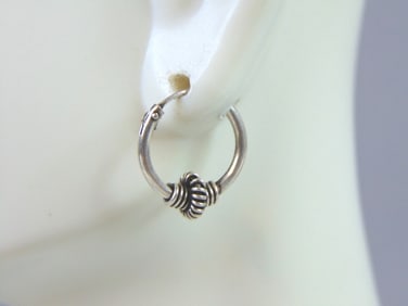 Womens Vintage Estate Sterling Silver Hoop Earrings