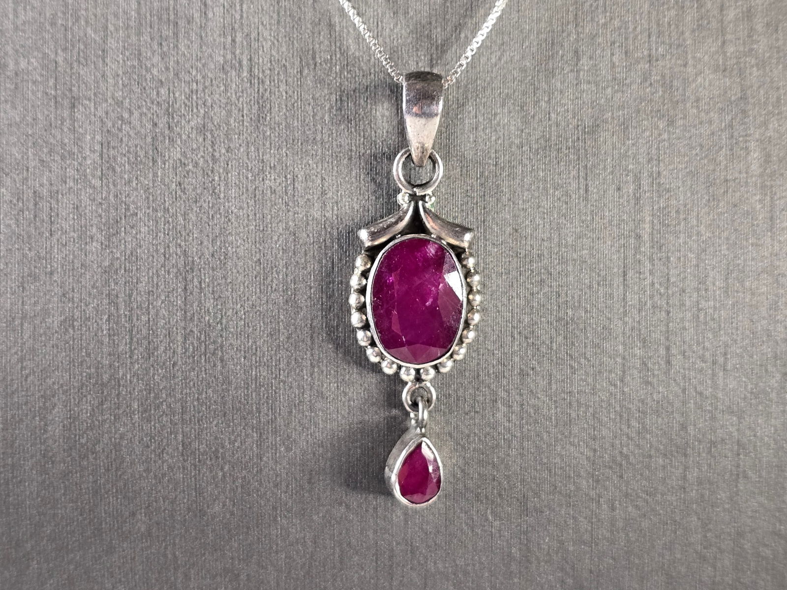 Womens Vintage Estate Sterling Silver Natural Ruby Pendant Necklace (1 of 4)