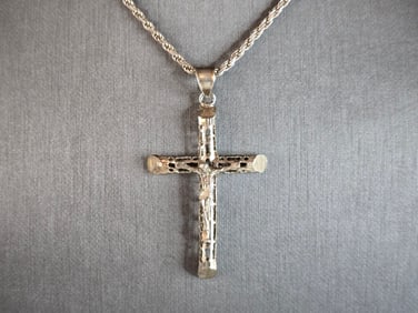 Womens Vintage Estate Sterling Silver Religious Cross Necklace