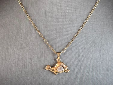 Womens Vintage Estate 14K Gold Necklace W/ Turtle Pendant