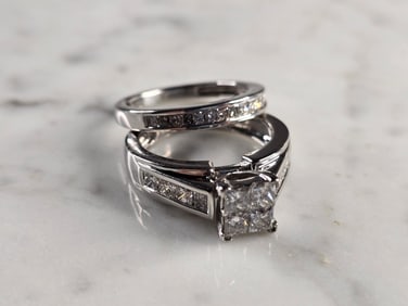 Womens Vintage Estate 10K White Gold Diamond Wedding Ring Set
