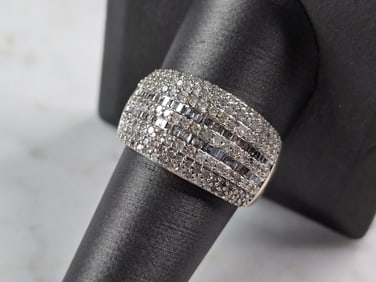 Womens Vintage Estate 10K Yellow Gold Modernist Diamond Ring