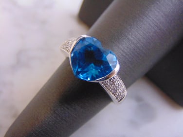 Womens 14K White Gold Topaz & Diamond Heart Ring