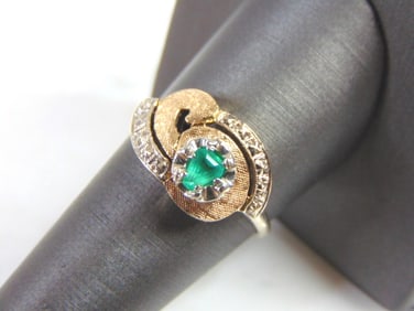 Womens Vintage 14K Yellow & White Gold Ring w/ Emerald