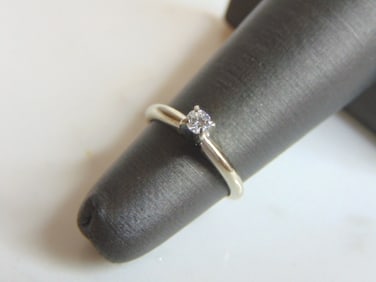 Womens Vintage Estate 14k White Gold Diamond Ring