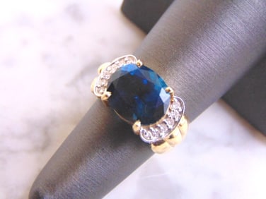 Womens Vintage 14K Gold Blue Zircon & Diamond Ring
