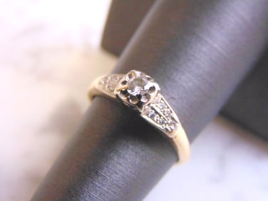 Womens Vintage Estate 14k Gold Diamond Ring 2.4g