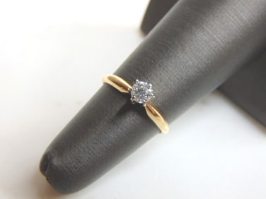 Womens 14K Gold Solitaire Diamond Engagement Ring