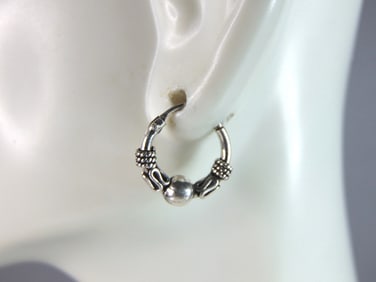 Womens Vintage Estate Sterling Silver Hoop Earrings