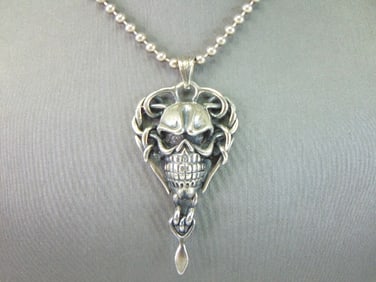 Mens Vintage Estate Sterling Silver Skull Necklace
