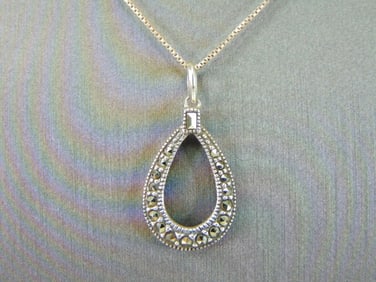 Womens Sterling Silver Modernist Pendant W/ Necklace